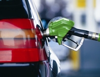 С 1 января 2015 года поднимутся цены на бензин.