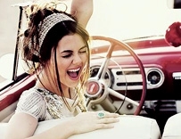 Женщина за рулём: опасность или осторожность